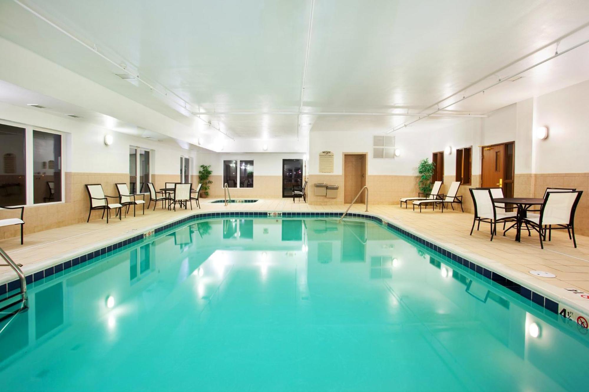 Holiday Inn Express Hotel & Suites Mattoon By Ihg Kültér fotó